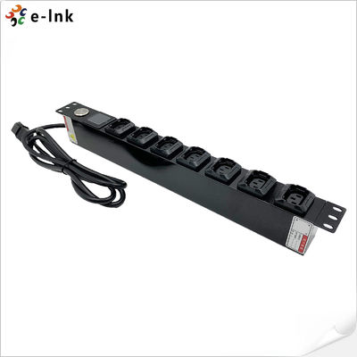 19 cali 1U 8 Port Metered PDU Wbudowany licznik mocy z wyświetlaczem OLED